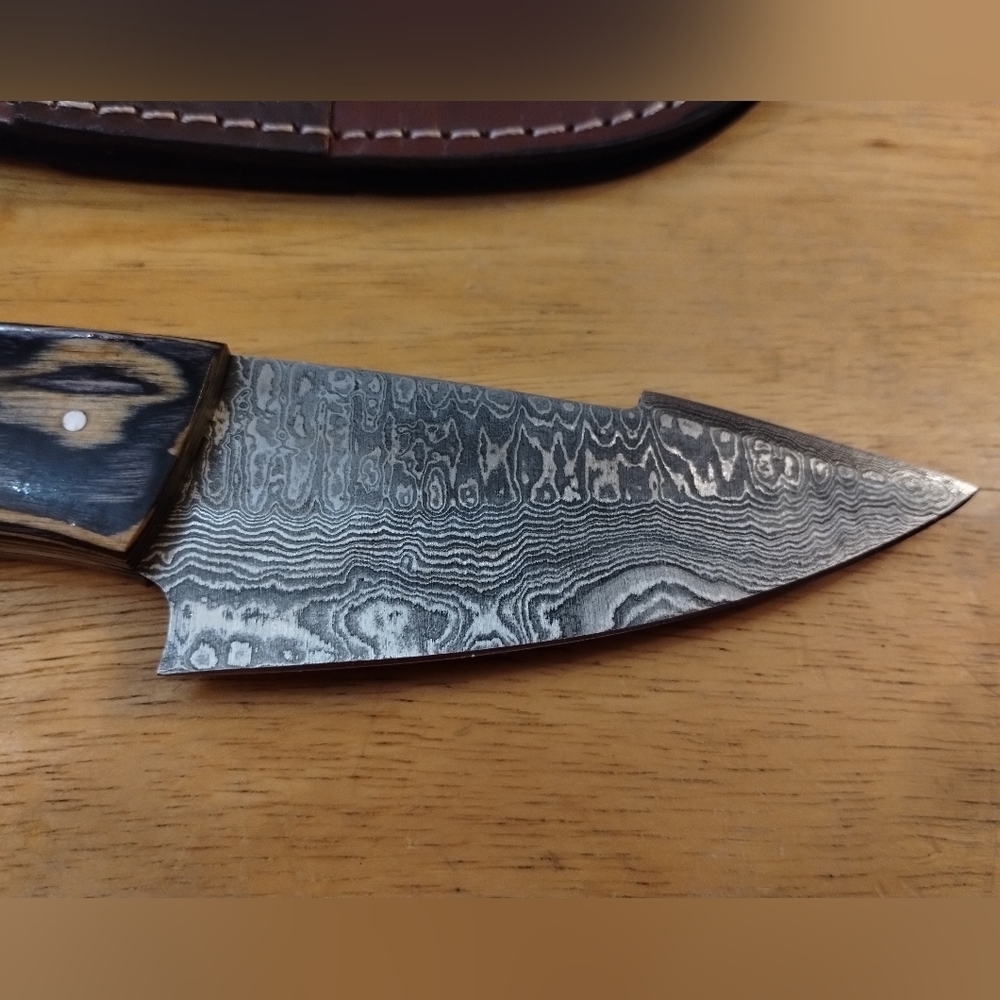 New Damascus steel blade men's hunting knife with sheath - Picture 5 of 9